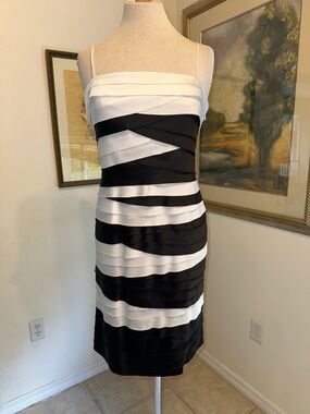 JS COLLECTIONS Dress - Black/White Striped Layered Sheath Cocktail Dress Size 10
